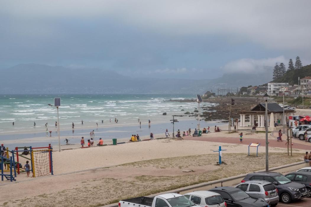 At The Beach - Muizenberg Cape Town Exterior photo